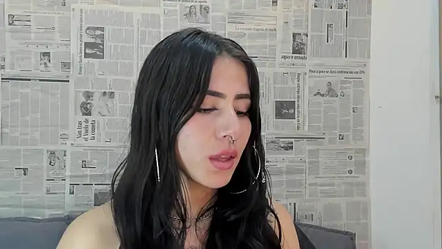 Snapshot of Mhelanny2 chatting on January 2025 09:08:02 PM Mhelanny2 online show from January 2025 09:08:02 PM