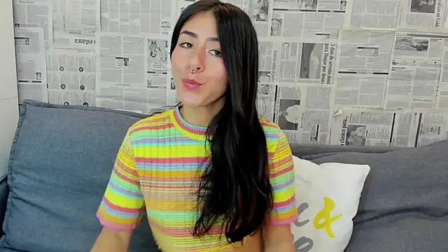 Snapshot of Mhelanny2 chatting on January 2025 09:25:01 PM Mhelanny2 online show from January 2025 09:25:01 PM