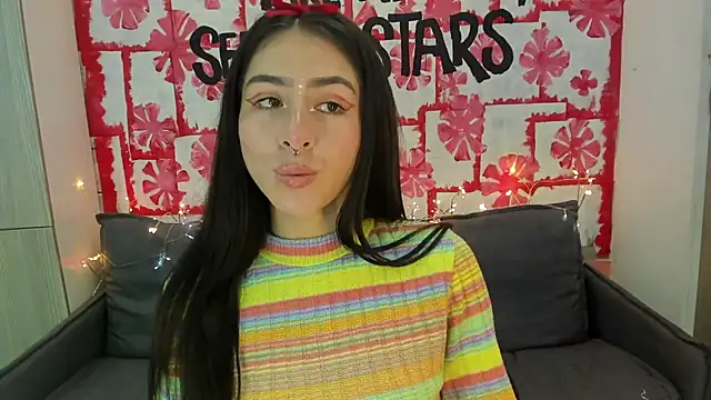 Snapshot of Mhelanny2 chatting on February 2025 12:33:01 AM Mhelanny2 online show from February 2025 12:33:01 AM