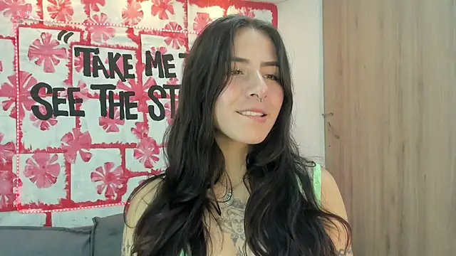 Snapshot of Mhelanny2 chatting on March 2025 03:28:02 AM Mhelanny2 online show from March 2025 03:28:02 AM