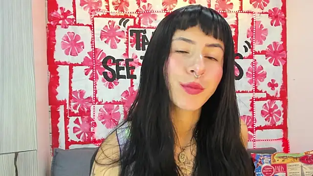 Snapshot of Mhelanny2 chatting on March 2025 02:10:01 PM Mhelanny2 online show from March 2025 02:10:01 PM