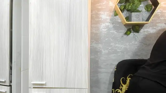 Mhelanny2 online show from June 2026 07:41:01 PM