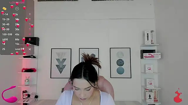 cristal  hot 1 online show from January 2025 04:10:02 AM