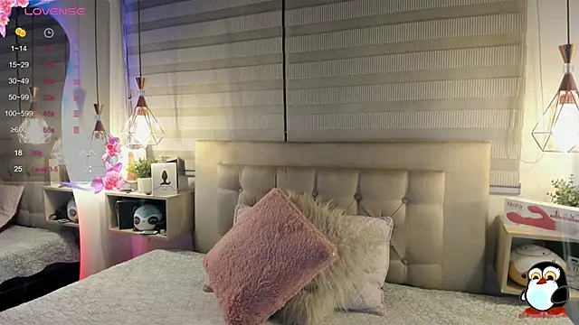 cristal  hot 1 online show from November 2025 04:55:01 AM