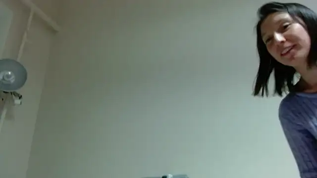 Snapshot of Sophi_Cute chatting on February 2025 04:25:02 PM Sophi Cute online show from February 2025 04:25:02 PM