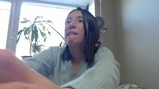 Snapshot of Sophi_Cute chatting on February 2025 01:37:02 PM Sophi Cute online show from February 2025 01:37:02 PM