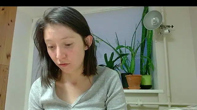 Snapshot of Sophi_Cute chatting on February 2025 03:50:02 PM Sophi Cute online show from February 2025 03:50:02 PM