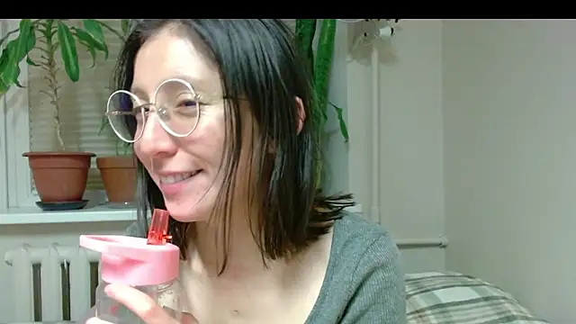 Snapshot of Sophi_Cute chatting on February 2025 07:53:01 PM Sophi Cute online show from February 2025 07:53:01 PM