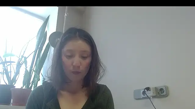 Snapshot of Sophi_Cute chatting on February 2025 02:15:02 PM Sophi Cute online show from February 2025 02:15:02 PM