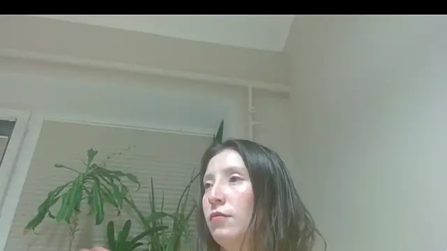 Snapshot of Sophi_Cute chatting on February 2025 05:20:02 PM Sophi Cute online show from February 2025 05:20:02 PM