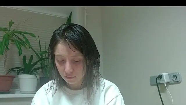 Snapshot of Sophi_Cute chatting on February 2025 05:07:01 PM Sophi Cute online show from February 2025 05:07:01 PM