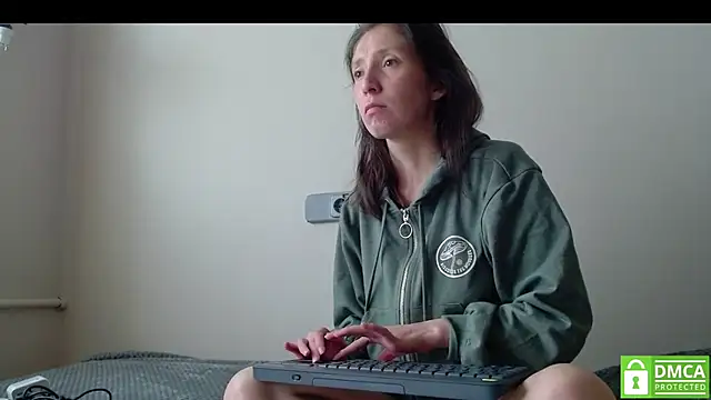 Snapshot of Sophi_Cute chatting on September 2025 10:42:01 AM Sophi Cute online show from September 2025 10:42:01 AM