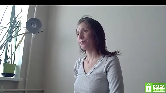 Snapshot of Sophi_Cute chatting on October 2025 12:03:01 PM Sophi Cute online show from October 2025 12:03:01 PM