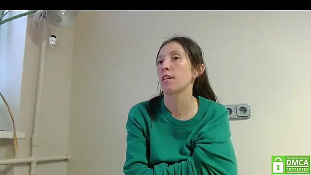 Snapshot of Sophi_Cute chatting on October 2025 03:01:01 PM Sophi Cute online show from October 2025 03:01:01 PM