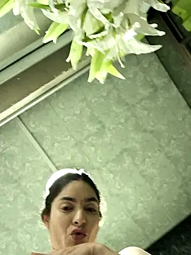 Sam Sara online show from October 2025 01:17:02 AM