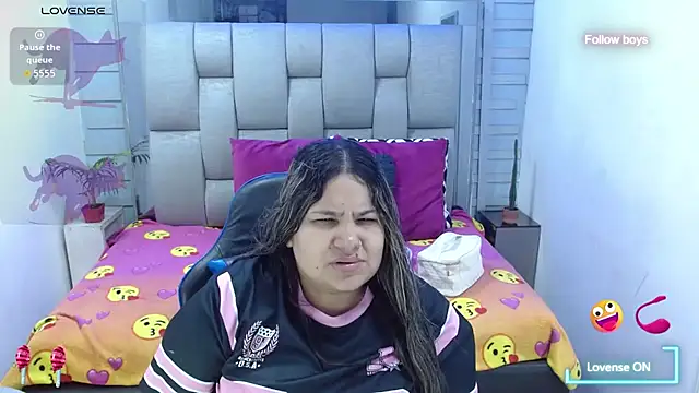 evelin zaens online show from February 2026 04:52:02 AM