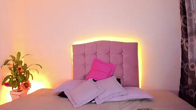 MarieLatex online show from March 2025 07:46:01 PM