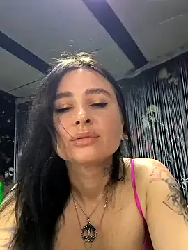 Snapshot of KikiXRed chatting on December 2024 06:12:02 AM KikiXRed online show from December 2024 06:12:02 AM