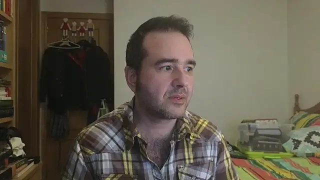 curiosillo83 online show from May 2026 06:15:02 PM