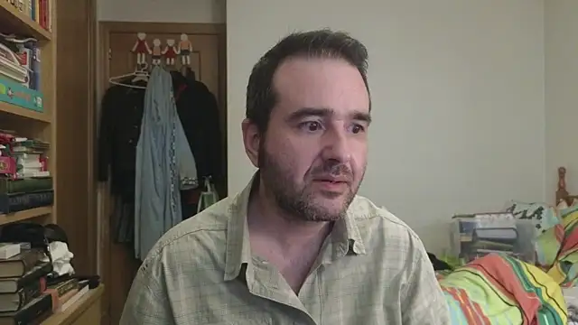 curiosillo83 online show from May 2026 02:34:02 PM