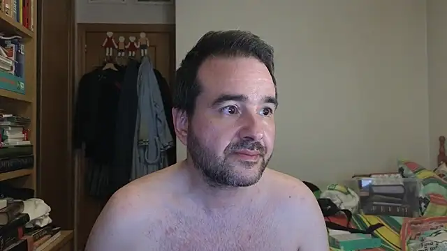 curiosillo83 online show from May 2026 04:35:01 PM