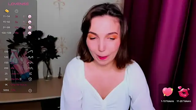 KindHazelHere  online show from September 2025 05:13:01 PM