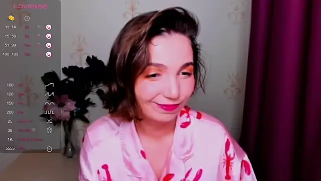 KindHazelHere  online show from October 2025 12:13:02 PM