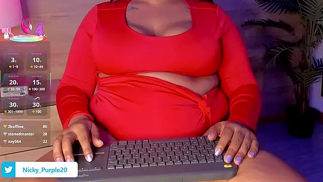 Snapshot of _nickypurple_ chatting on February 2025 03:08:01 PM nickypurple online show from February 2025 03:08:01 PM