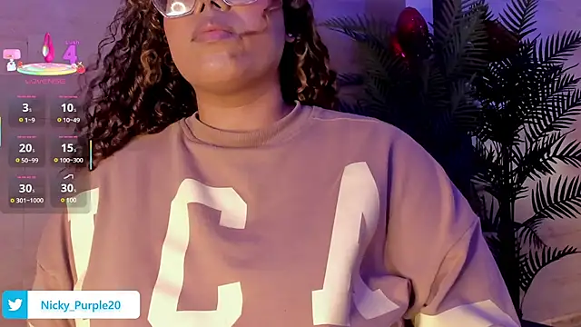 Snapshot of _nickypurple_ chatting on February 2025 12:06:02 PM nickypurple online show from February 2025 12:06:02 PM