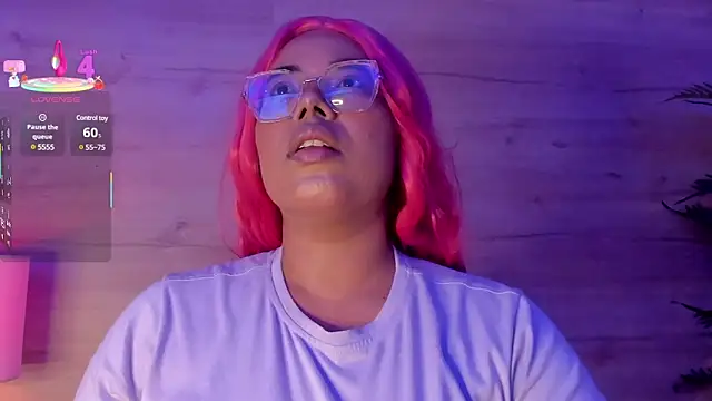 Snapshot of _nickypurple_ chatting on March 2025 12:01:02 PM nickypurple online show from March 2025 12:01:02 PM