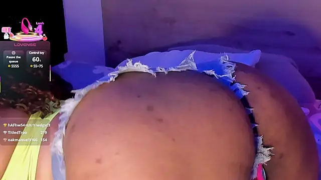 Snapshot of _nickypurple_ chatting on March 2025 06:12:02 PM nickypurple online show from March 2025 06:12:02 PM