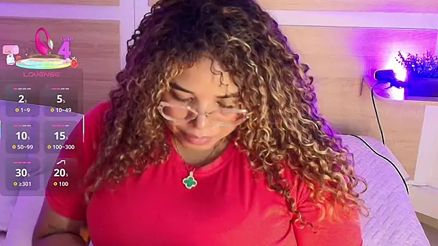 Snapshot of _nickypurple_ chatting on October 2025 07:05:01 PM nickypurple online show from October 2025 07:05:01 PM