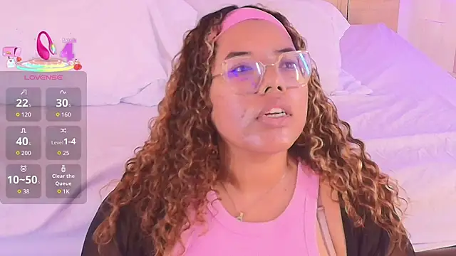 Snapshot of _nickypurple_ chatting on December 2025 07:09:01 PM nickypurple online show from December 2025 07:09:01 PM