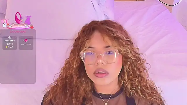 Snapshot of _nickypurple_ chatting on December 2025 06:05:02 PM nickypurple online show from December 2025 06:05:02 PM