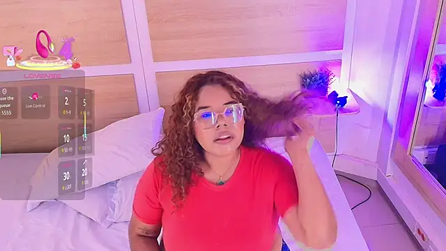 Snapshot of _nickypurple_ chatting on January 2026 07:15:02 PM nickypurple online show from January 2026 07:15:02 PM