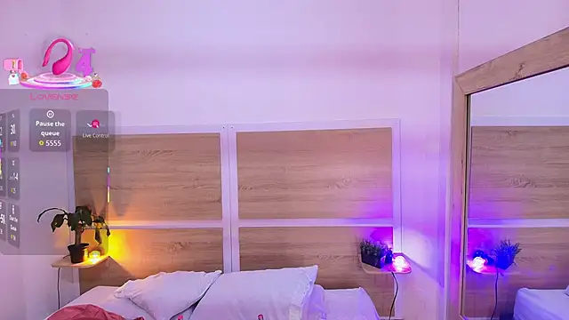 Snapshot of _nickypurple_ chatting on January 2026 07:08:02 PM nickypurple online show from January 2026 07:08:02 PM