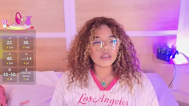 Snapshot of _nickypurple_ chatting on January 2026 07:08:01 PM nickypurple online show from January 2026 07:08:01 PM