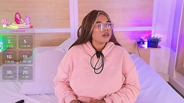 Snapshot of _nickypurple_ chatting on February 2026 07:18:01 PM nickypurple online show from February 2026 07:18:01 PM