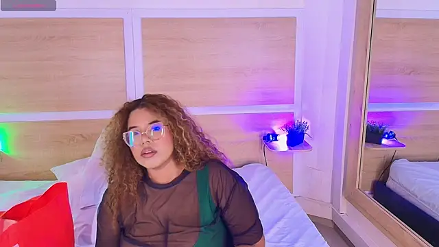 Snapshot of _nickypurple_ chatting on February 2026 07:08:01 PM nickypurple online show from February 2026 07:08:01 PM