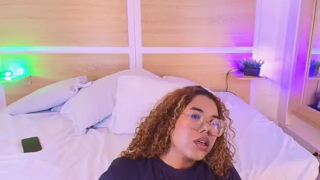 Snapshot of _nickypurple_ chatting on February 2026 07:14:02 PM nickypurple online show from February 2026 07:14:02 PM