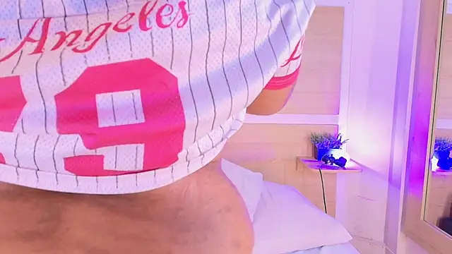  nickypurple  online show from March 2026 05:43:01 PM