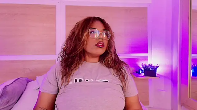 Snapshot of _nickypurple_ chatting on May 2026 06:38:02 PM nickypurple online show from May 2026 06:38:02 PM
