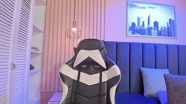 Snapshot of ashlye_miller_ chatting on November 2025 04:00:02 AM ashlye miller online show from November 2025 04:00:02 AM