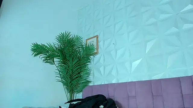 Hellen Sky online show from October 2025 07:13:02 PM