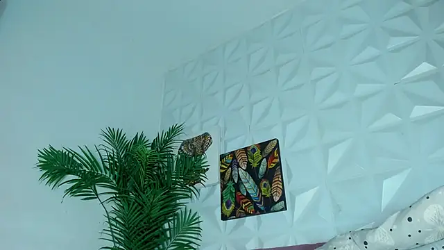 Hellen Sky online show from November 2025 07:15:01 PM