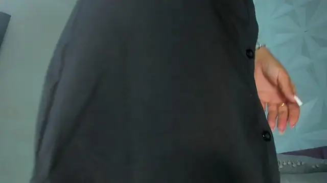 Hellen Sky online show from February 2026 07:18:01 PM