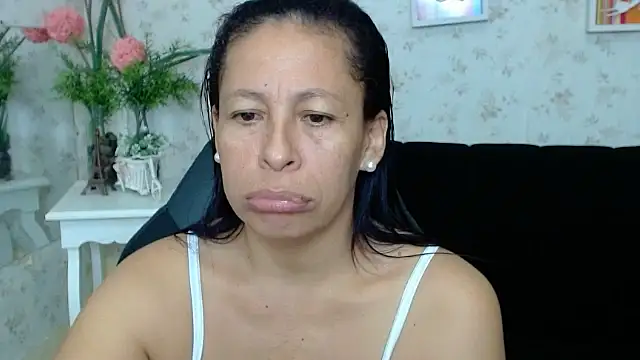 mature martina online show from January 2025 05:23:02 AM