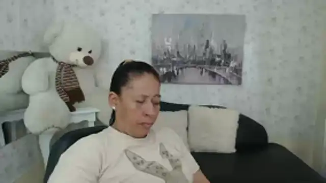 Snapshot of mature_martina chatting on April 2026 08:58:02 PM mature martina online show from April 2026 08:58:02 PM