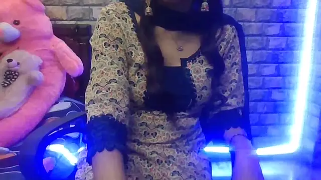 Sexy iknoor online show from October 2025 04:20:02 AM