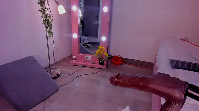 isa red hair online show from December 2024 03:25:02 AM